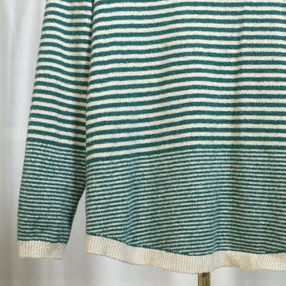 Liz Claiborne Green Ivory Stripe Mock Neck Sweater - Picture 5 of 7